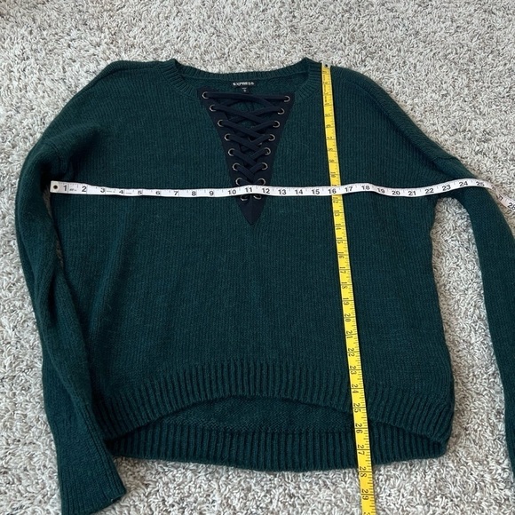 NWT Express Lace Up Deep V Neck Hi Low Green Knit Sweater Pullover Medium - Picture 6 of 9